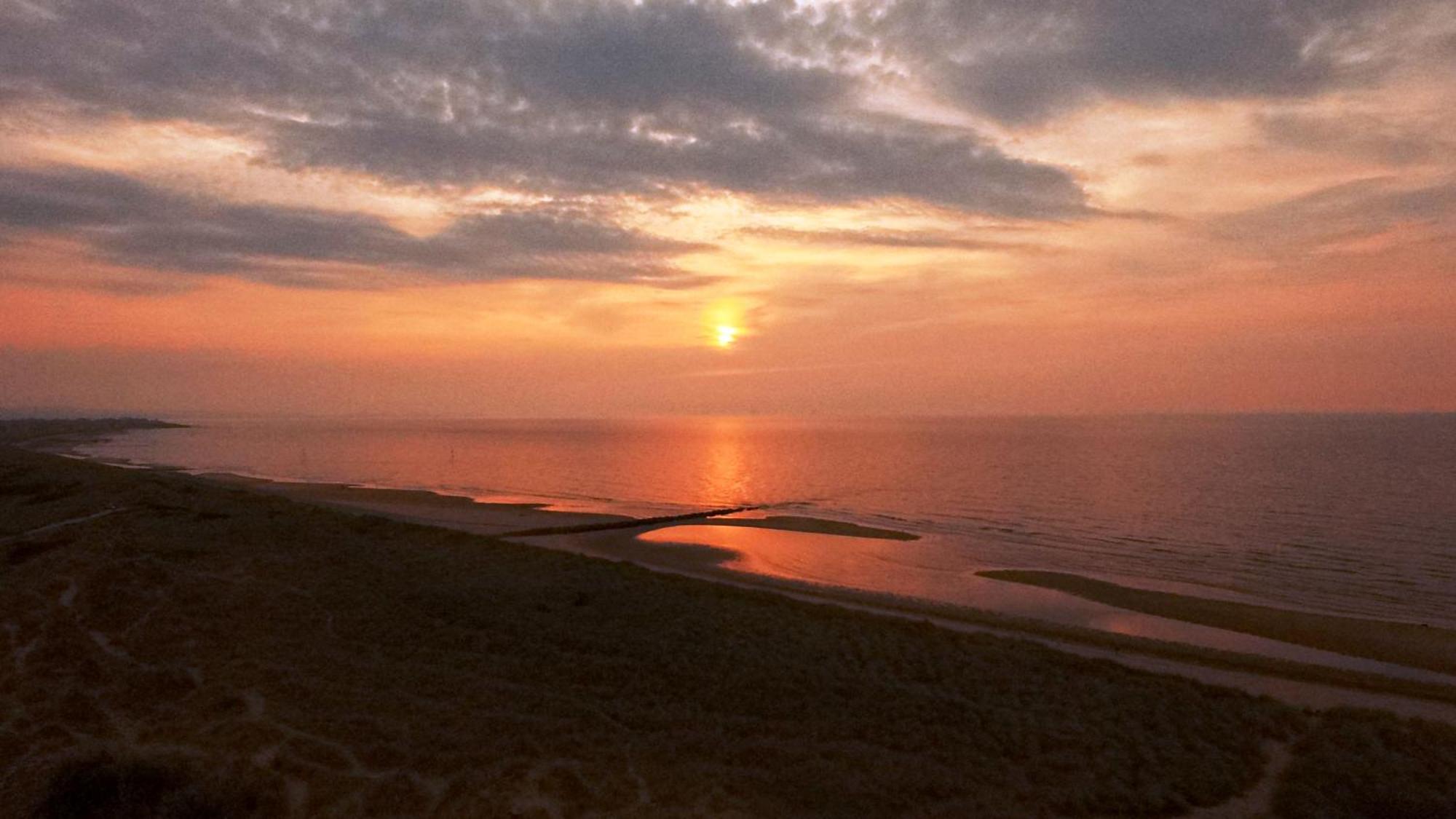 Ffrith Beach Glamping With Hot Tub Hotel Prestatyn Ngoại thất bức ảnh