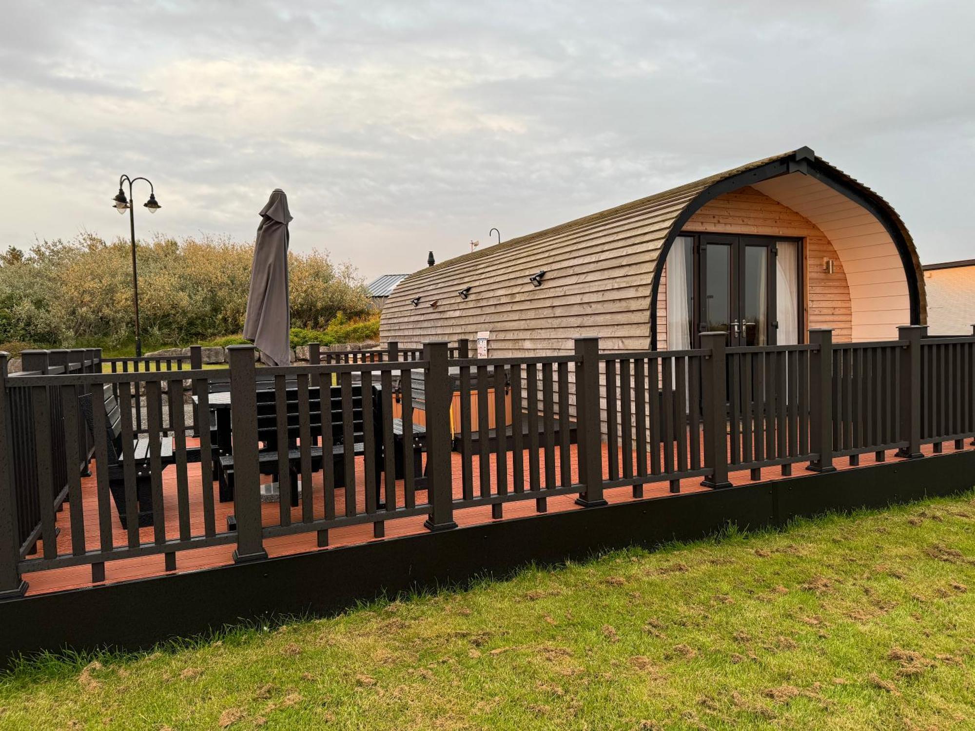 Ffrith Beach Glamping With Hot Tub Hotel Prestatyn Ngoại thất bức ảnh