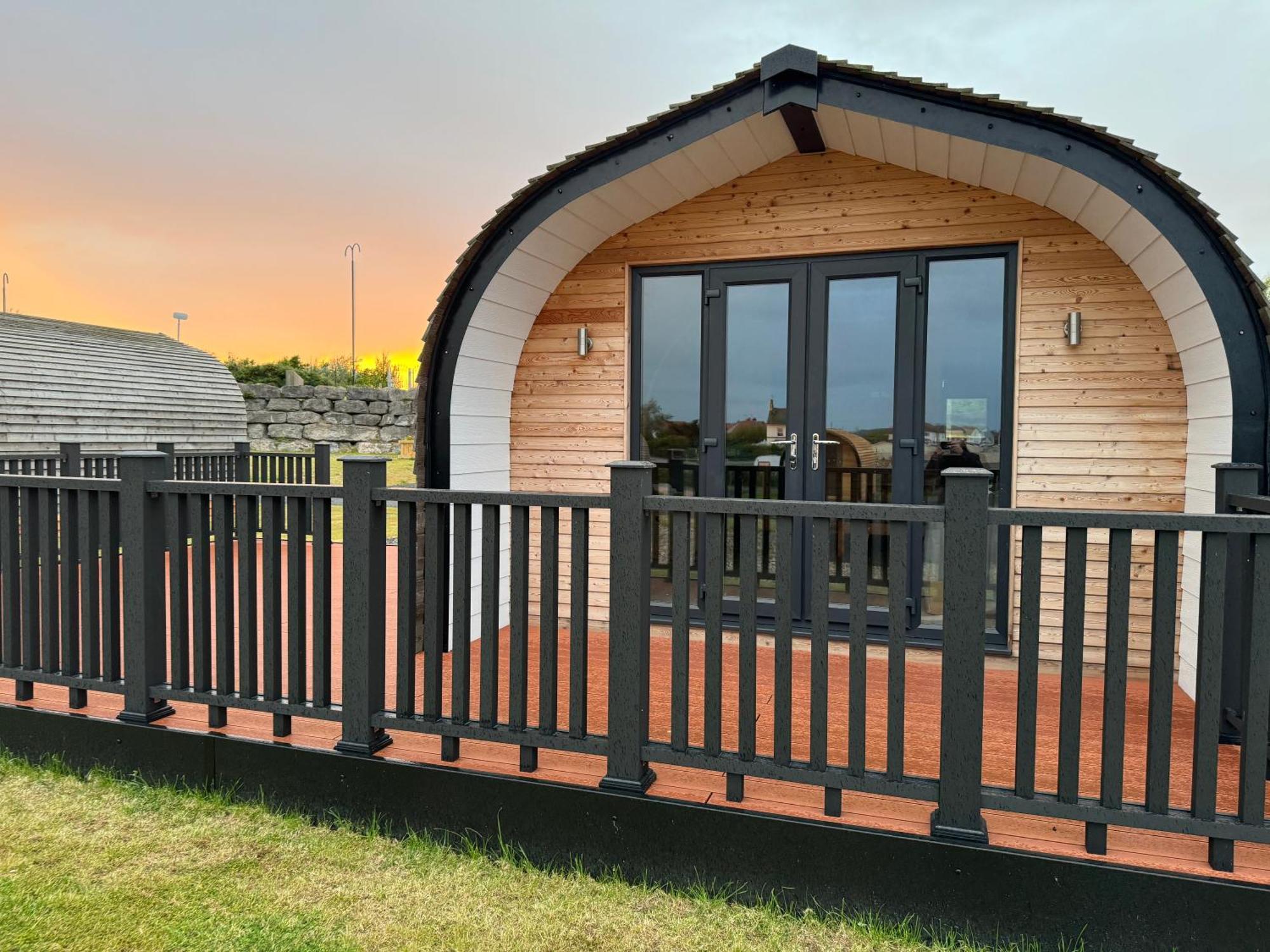 Ffrith Beach Glamping With Hot Tub Hotel Prestatyn Ngoại thất bức ảnh